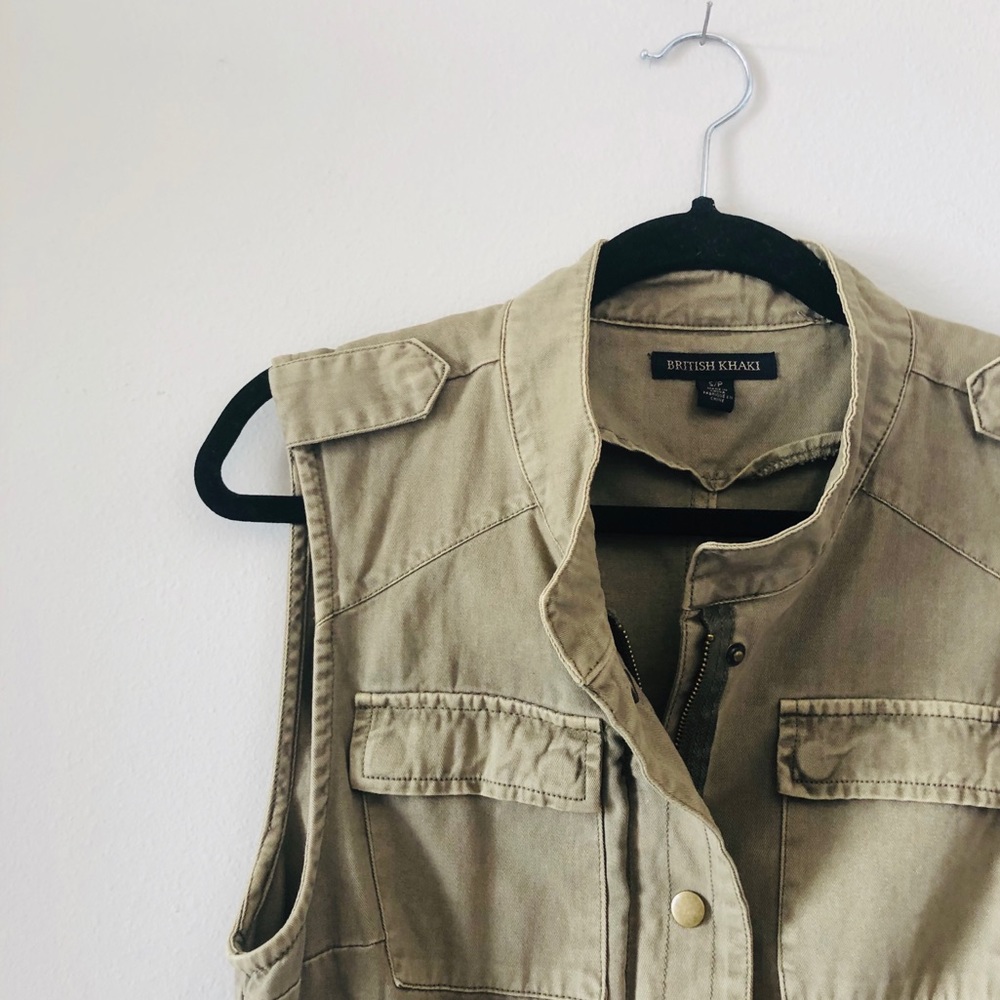 British Khaki Army Green Vest - Picture 2 of 4